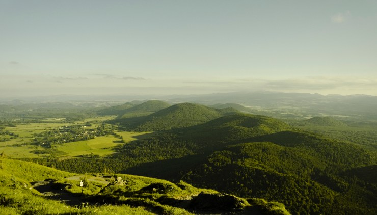 Chaine_des_Puys_France_2013