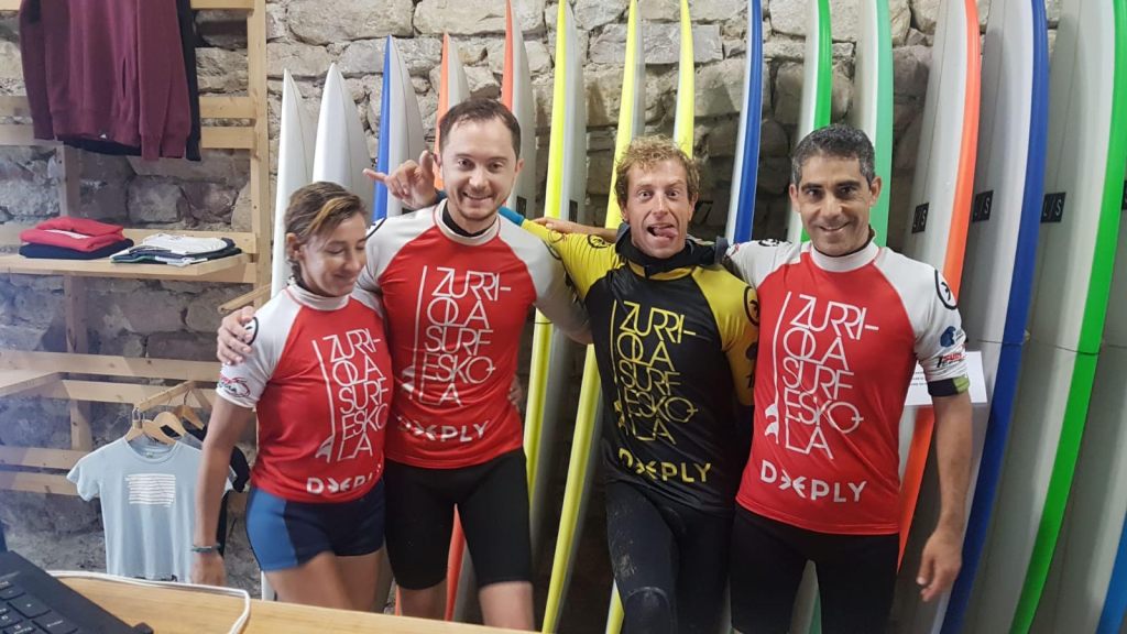 This image has an empty alt attribute; its file name is surf.jpg